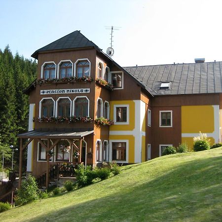 Penzion Nikola Pec pod Snezkou Exteriör bild